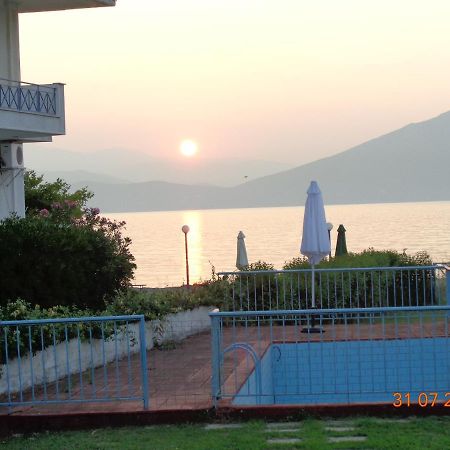 Porto Kairis Hotell Oreoi Exteriör bild